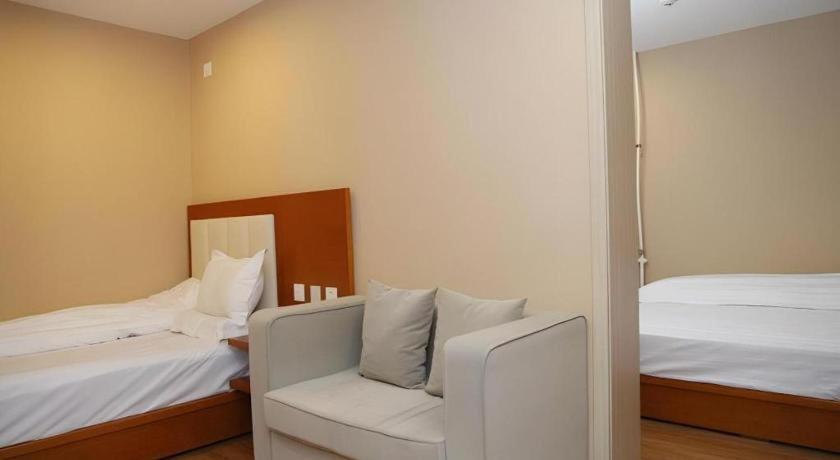 Beijing Yi Jia Hotel Kültér fotó